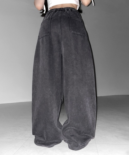 me+em select（ミームセレクト）の「フェイクレイヤードピグメントスウェットワイドパンツ ／ fake layered pigment sweat wide pants（スウェットパンツ・レディース・ブラック・FREE）」の10枚目の写真