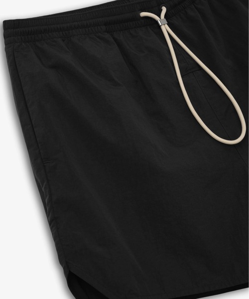FOG ESSENTIALS(エフオージーエッセンシャルズ)の「Fear of God ESSENTIALS/FOG エッセンシャルズ/SWIM SHORT(その他パンツ・メンズ・ブラック系その他・M/L/XL)」の4枚目の写真