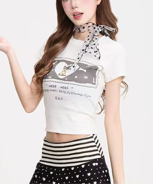 AsheKsha（アシクシャ）の「ハート柄のワンちゃんプリント スリムフィット半袖Tシャツ（Tシャツ/カットソー・レディース・ホワイト・M）」の2枚目の写真