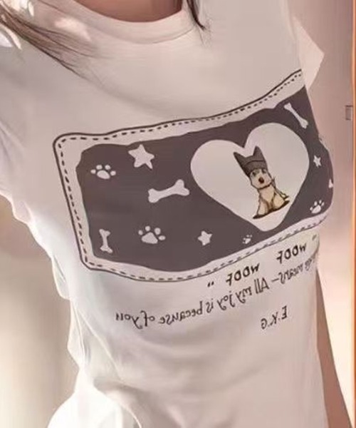 AsheKsha（アシクシャ）の「ハート柄のワンちゃんプリント スリムフィット半袖Tシャツ（Tシャツ/カットソー・レディース・ホワイト・M）」の7枚目の写真
