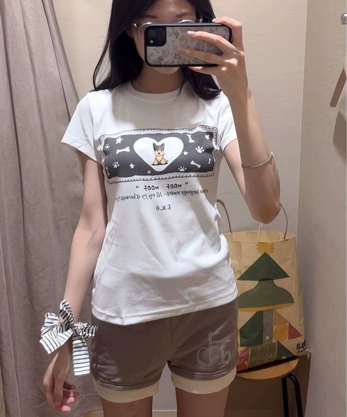 AsheKsha（アシクシャ）の「ハート柄のワンちゃんプリント スリムフィット半袖Tシャツ（Tシャツ/カットソー・レディース・ホワイト・M）」の8枚目の写真
