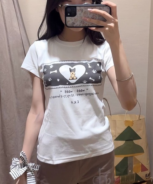 AsheKsha（アシクシャ）の「ハート柄のワンちゃんプリント スリムフィット半袖Tシャツ（Tシャツ/カットソー・レディース・ホワイト・M）」の10枚目の写真