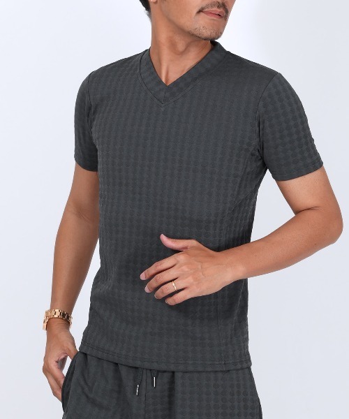 LUXSTYLE(ラグスタイル)の「フクレチェック半袖VネックTシャツ(Tシャツ/カットソー・メンズ・ホワイト/チャコール/ブラウン/ネイビー/ブラック・S/M/XL/L)」の3枚目の写真