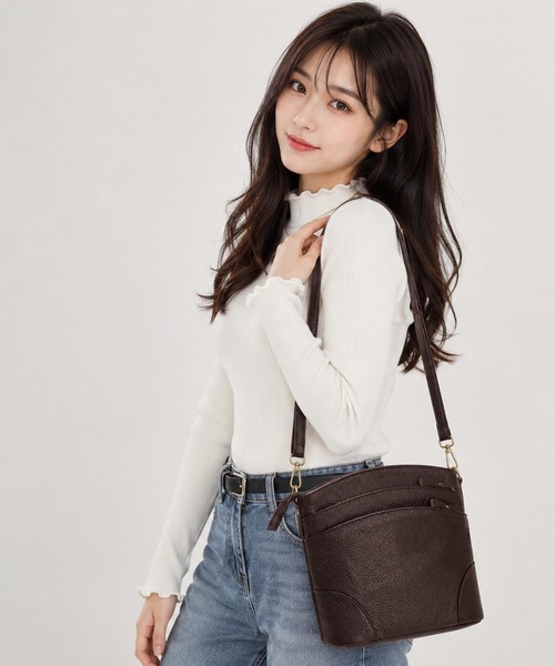 SORENA(ソレナ)の「本革ショルダーバッグ(ショルダーバッグ・レディース・ブラウン/ダークブルー/ダークブラウン/ブラック・FREE)」の2枚目の写真