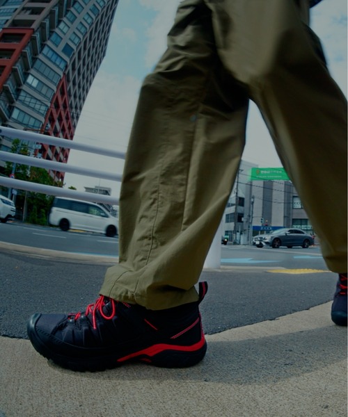 KEEN（キーン）の「【New】TARGHEE EXP WP / ターギー イーエックスピー ウォータープルーフ / メンズ 防水シューズ / KEEN × Marmot（スニーカー・メンズ・ブラック・27.5cm/27cm/26.5cm/26cm/25.5cm/25cm/30cm/29cm/28.5cm/28cm）」の4枚目の写真