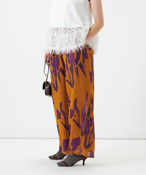 NOLLEY’S(ノーリーズ)の「《セットアップ対応》ウォッシャブルDEVEAUX花柄楊柳パンツ(その他パンツ・レディース・イエロー系その他・38/36)」の2枚目の写真
