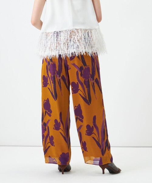 NOLLEY’S(ノーリーズ)の「《セットアップ対応》ウォッシャブルDEVEAUX花柄楊柳パンツ(その他パンツ・レディース・イエロー系その他・38/36)」の4枚目の写真