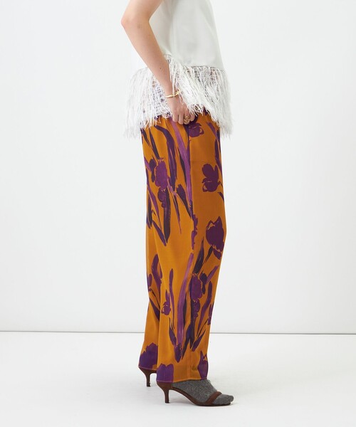 NOLLEY’S(ノーリーズ)の「《セットアップ対応》ウォッシャブルDEVEAUX花柄楊柳パンツ(その他パンツ・レディース・イエロー系その他・38/36)」の5枚目の写真