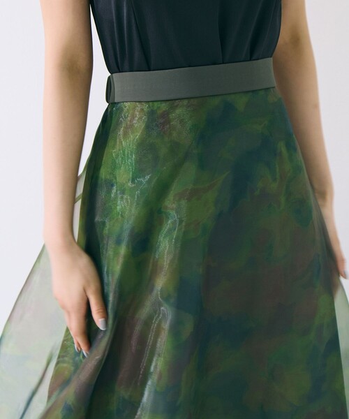 STUDIOUS(ステュディオス)の「【STUDIOUS/ステュディオス】Art Flare Skirt/アートフレアスカート/シアー/ウエストゴム/ウォッシャブル/主役スカート(スカート・レディース・グリーン/マルチ・FREE)」の10枚目の写真