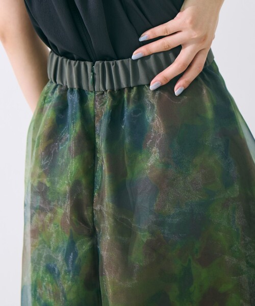 STUDIOUS(ステュディオス)の「【STUDIOUS/ステュディオス】Art Flare Skirt/アートフレアスカート/シアー/ウエストゴム/ウォッシャブル/主役スカート(スカート・レディース・グリーン/マルチ・FREE)」の11枚目の写真