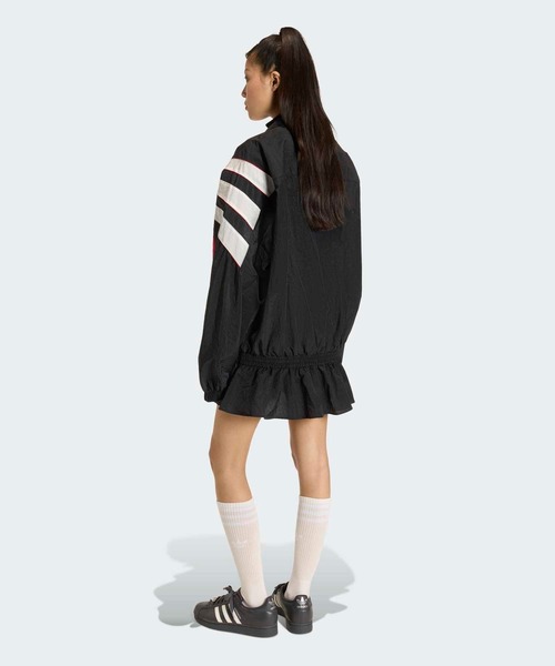 adidas(アディダス)の「サンティアゴ ウーブン トラックトップ(ジャージ) / トラックジャケット / アディダスオリジナルス adidas Originals(ジャージ・レディース・ブラック・LARGE/XX-LARGE/MEDIUM/SMALL/X-LARGE)」の2枚目の写真
