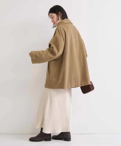 le cercle ADAM ET ROPE'（ルセルクルアダムエロペ）の「尾州スタンドカラーミドル丈コート（その他アウター・レディース・ベージュ/ネイビー・FREE）」の22枚目の写真
