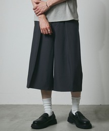 DAZE（デイズ）の「ポリエステルツイル タックワイド ショートスラックス（スラックス）」