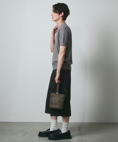 DAZE（デイズ）の「ポリエステルツイル タックワイド ショートスラックス（スラックス・メンズ・ブラック/チャコールグレー・SMALL/MEDIUM/LARGE/X-LARGE）」の5枚目の写真