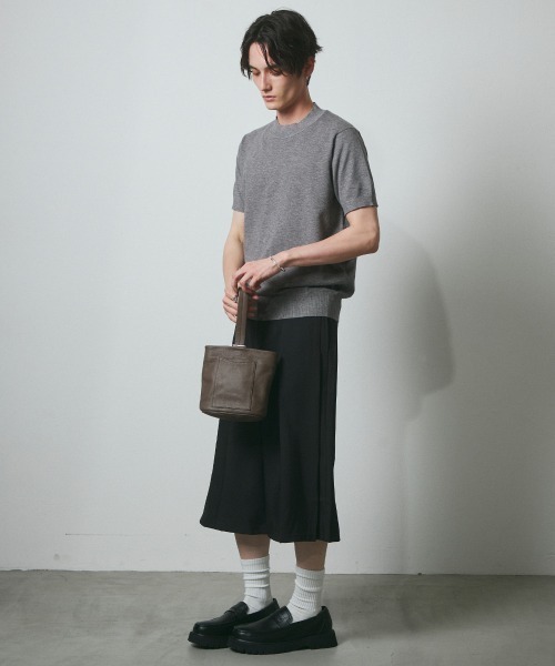 DAZE（デイズ）の「ポリエステルツイル タックワイド ショートスラックス（スラックス・メンズ・ブラック/チャコールグレー・SMALL/MEDIUM/LARGE/X-LARGE）」の7枚目の写真