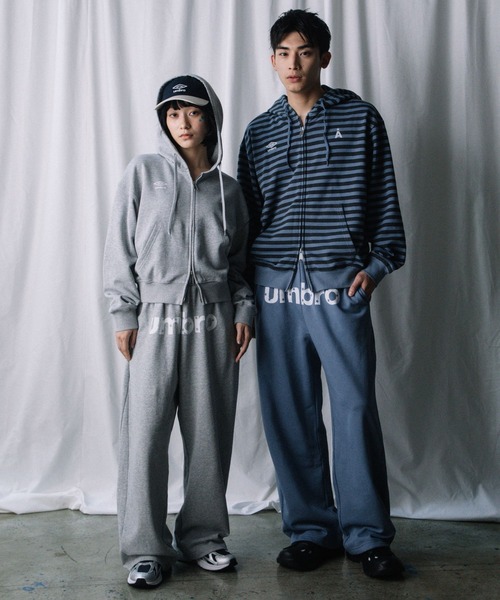 ALAND（エーランド）の「【UNISEX】ALAND×UMBRO／裏毛パーカー（パーカー・レディース・ブルー/ブラック/グレー・LARGE/SMALL）」の4枚目の写真