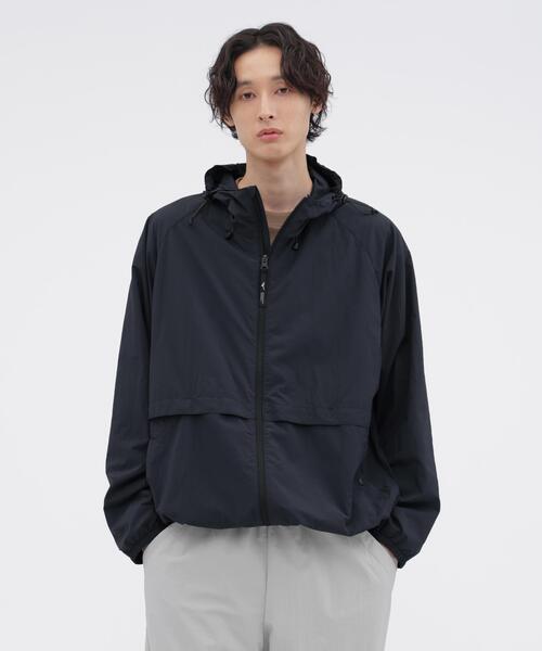 MARGARET HOWELL(マーガレットハウエル)の「RECYCLED TASLAN NYLON TAFFETA BLOUSON(ブルゾン・メンズ・ネイビー系1/ベージュ系その他4・LARGE/MEDIUM/X-LARGE)」の3枚目の写真