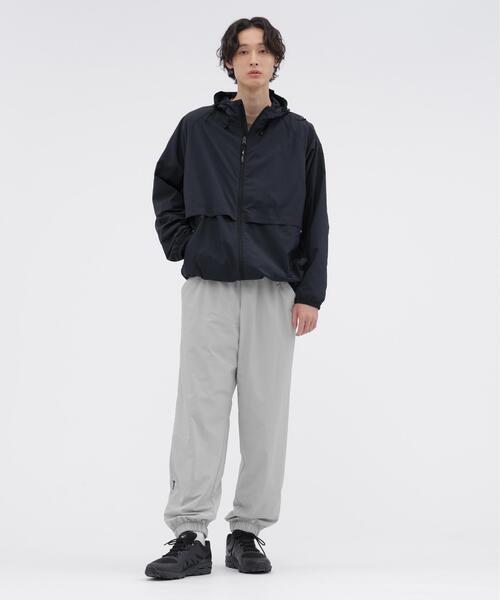 MARGARET HOWELL(マーガレットハウエル)の「RECYCLED TASLAN NYLON TAFFETA BLOUSON(ブルゾン・メンズ・ネイビー系1/ベージュ系その他4・LARGE/MEDIUM/X-LARGE)」の4枚目の写真