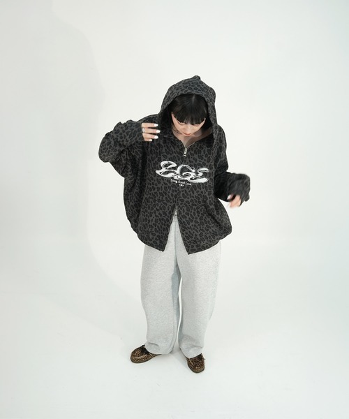 BGL(ビージーエル)の「BGL LOGO LEOPARD ZIP PARKA / ワッフル / サーマル / レオパード / ヒョウ柄 / Y2K / 韓国ストリート ジップパーカー(パーカー・レディース・ブラウン/グレー/ブラック・S/M/L)」の4枚目の写真