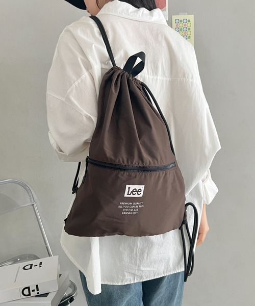 Lee(リー)の「Lee.ポリエステル ナップサック.バックパック.軽量(バックパック/リュック・レディース・ダークグレー/ブラウン/ネイビー/グレー/ブラック・FREE)」の4枚目の写真