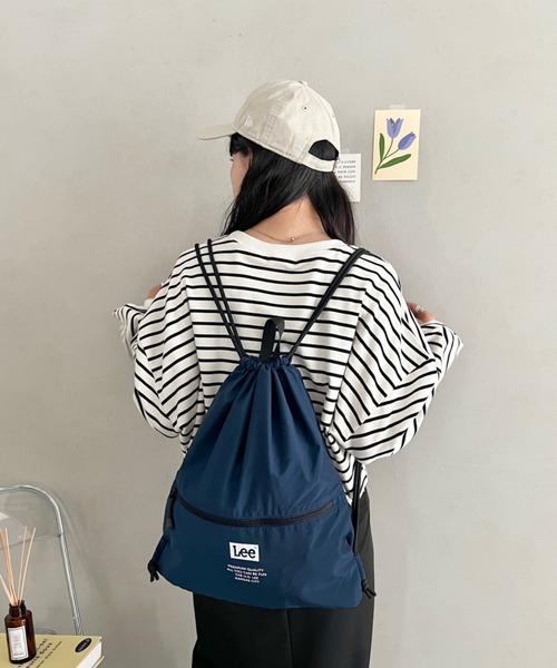 Lee(リー)の「Lee.ポリエステル ナップサック.バックパック.軽量(バックパック/リュック・レディース・ダークグレー/ブラウン/ネイビー/グレー/ブラック・FREE)」の6枚目の写真