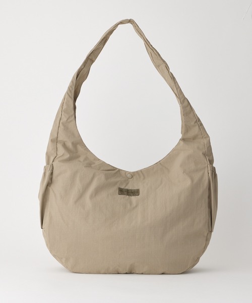 WILD THINGS（ワイルドシングス）の「大容量25L【WILD THINGS】MONSTER SHOULDER リップストップナイロン 大型ショルダーバッグ（ショルダーバッグ・レディース・ブラック/ベージュ/カーキ・ONE SIZE）」の3枚目の写真