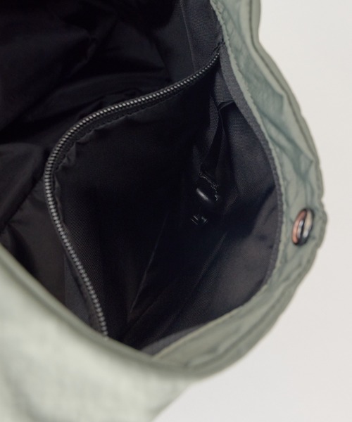 WILD THINGS（ワイルドシングス）の「大容量25L【WILD THINGS】MONSTER SHOULDER リップストップナイロン 大型ショルダーバッグ（ショルダーバッグ・レディース・ブラック/ベージュ/カーキ・ONE SIZE）」の6枚目の写真