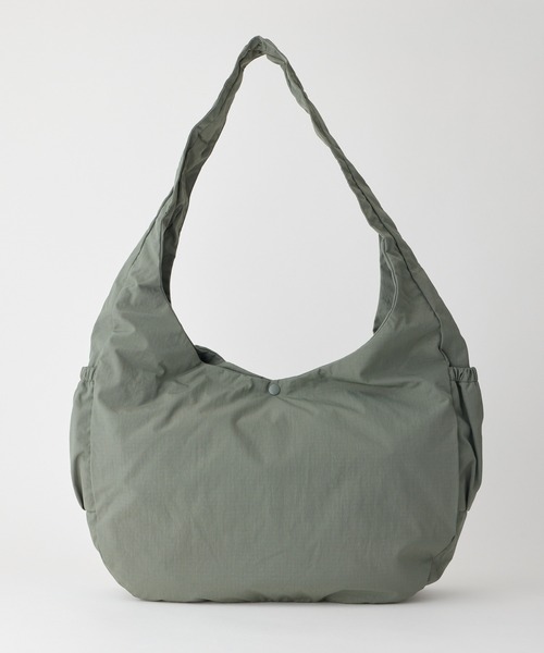 WILD THINGS（ワイルドシングス）の「大容量25L【WILD THINGS】MONSTER SHOULDER リップストップナイロン 大型ショルダーバッグ（ショルダーバッグ・レディース・ブラック/ベージュ/カーキ・ONE SIZE）」の12枚目の写真