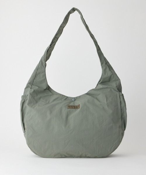 WILD THINGS（ワイルドシングス）の「大容量25L【WILD THINGS】MONSTER SHOULDER リップストップナイロン 大型ショルダーバッグ（ショルダーバッグ・レディース・ブラック/ベージュ/カーキ・ONE SIZE）」の11枚目の写真