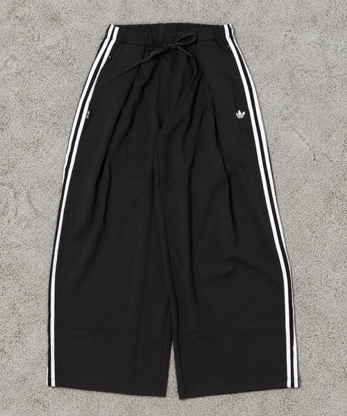 adidas(アディダス)の「【adidas Originals by JENNIE】ワイドパンツ / プリーツ トラックパンツ / アディダスオリジナルス adidas Originals(その他パンツ・レディース・ベージュ/ブラック・M)」の4枚目の写真