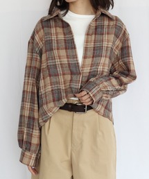 タックイン風チェック柄シャツ