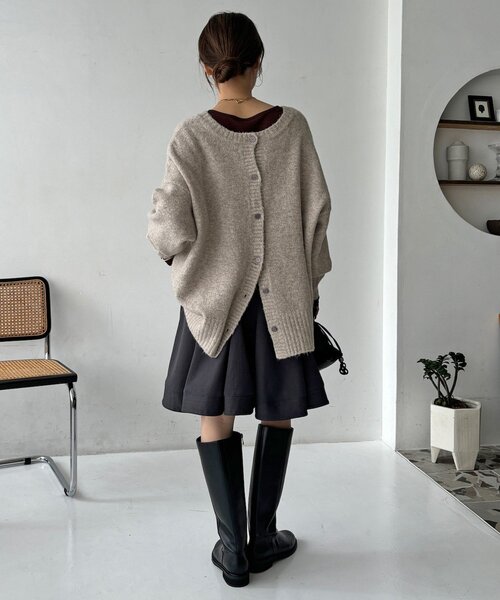 DouDou(ドゥドゥ)の「MARYLANDロゴ2wayワイドプルオーバー(ニット/セーター・レディース・ホワイト系その他/ライトグレー/ブラック/グレイッシュベージュ・FREE)」の8枚目の写真