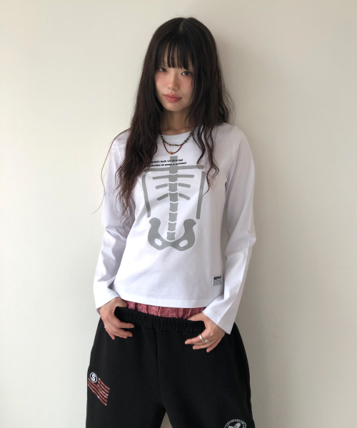 SEW-B（ソービー）の「セミクロップリブ長袖Tシャツ [ホワイト]（Tシャツ/カットソー・レディース・その他・FREE）」の4枚目の写真