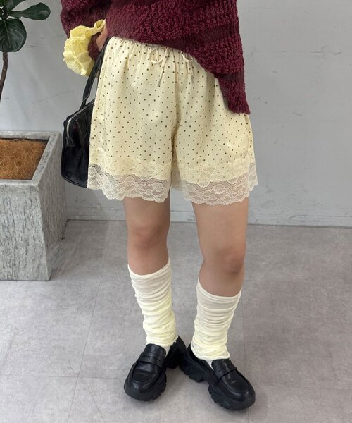 CIAOPANIC(チャオパニック)の「配色レースヘムサテンドットショートパンツ(その他パンツ・レディース・ネイビー/ブラウン/アイボリー・ONE SIZE)」の4枚目の写真