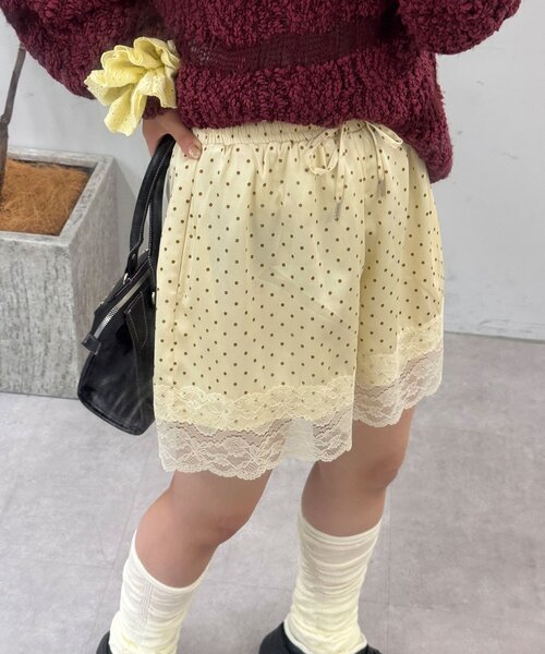 CIAOPANIC(チャオパニック)の「配色レースヘムサテンドットショートパンツ(その他パンツ・レディース・ネイビー/ブラウン/アイボリー・ONE SIZE)」の5枚目の写真
