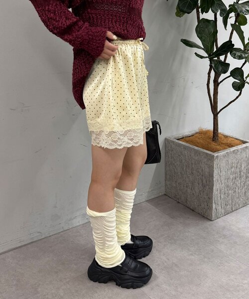 CIAOPANIC(チャオパニック)の「配色レースヘムサテンドットショートパンツ(その他パンツ・レディース・ネイビー/ブラウン/アイボリー・ONE SIZE)」の7枚目の写真