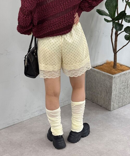 CIAOPANIC(チャオパニック)の「配色レースヘムサテンドットショートパンツ(その他パンツ・レディース・ネイビー/ブラウン/アイボリー・ONE SIZE)」の8枚目の写真
