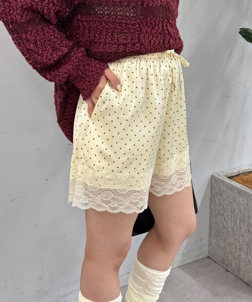 CIAOPANIC(チャオパニック)の「配色レースヘムサテンドットショートパンツ(その他パンツ・レディース・ネイビー/ブラウン/アイボリー・ONE SIZE)」の9枚目の写真