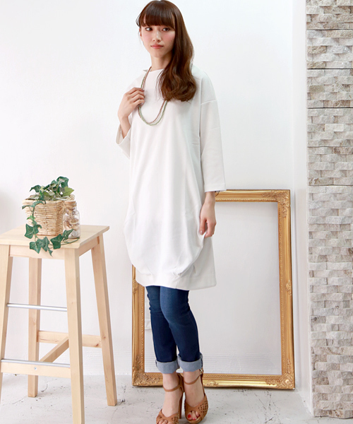 REAL CUBE（リアルキューブ）の「CYNICAL 裾タックシンプル七分袖ワンピース（ワンピース・レディース・オフホワイト/ブルー・02）」の3枚目の写真