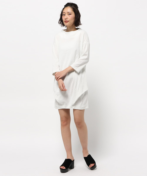 REAL CUBE（リアルキューブ）の「CYNICAL 裾タックシンプル七分袖ワンピース（ワンピース・レディース・オフホワイト/ブルー・02）」の9枚目の写真