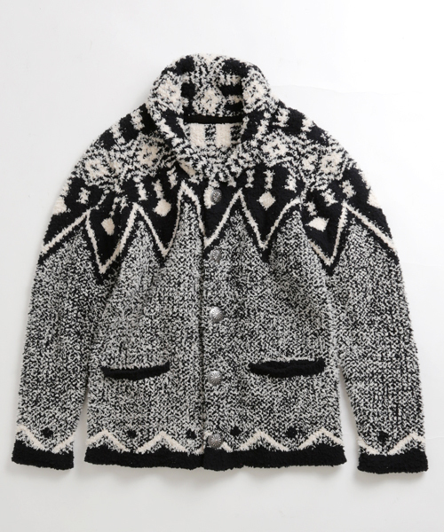 Denime（ドゥニーム）の「オルテガ柄ショールカラーカーディガン（カーディガン/ボレロ・メンズ・ブルー系その他/ブラック系その他/ベージュ系その他・MEDIUM/LARGE/X-LARGE）」の2枚目の写真