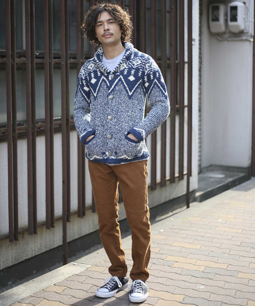 Denime（ドゥニーム）の「オルテガ柄ショールカラーカーディガン（カーディガン/ボレロ・メンズ・ブルー系その他/ブラック系その他/ベージュ系その他・MEDIUM/LARGE/X-LARGE）」の5枚目の写真