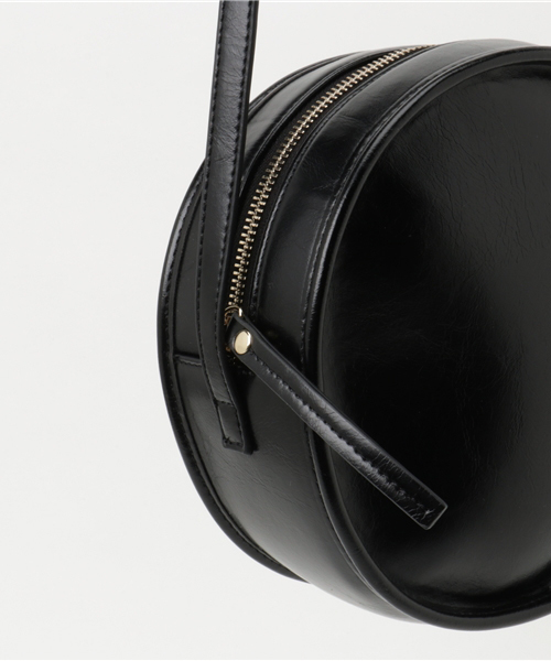 ORiental TRaffic（オリエンタルトラフィック）の「春夏新作★ラウンドショルダーバッグ★BA-159（ショルダーバッグ・レディース・ブラック/ベージュ・ﾌﾘ-）」の4枚目の写真