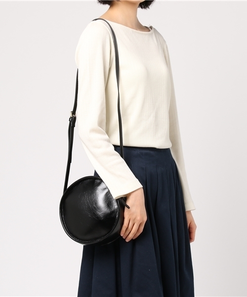 ORiental TRaffic（オリエンタルトラフィック）の「春夏新作★ラウンドショルダーバッグ★BA-159（ショルダーバッグ・レディース・ブラック/ベージュ・ﾌﾘ-）」の8枚目の写真