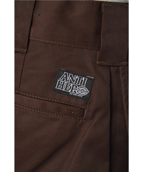 BEAMS（ビームス）の「ANTI HERO×Dickies / “874” PANTS（チノパンツ・メンズ・ブラウン・30/32/34）」の5枚目の写真