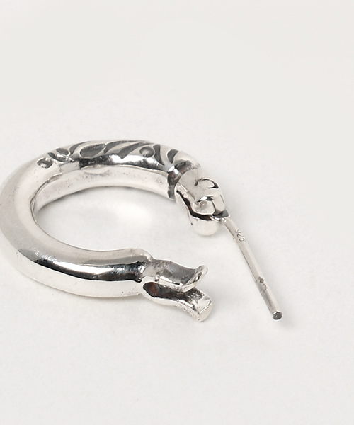 VIVIFY（ビビファイ）の「ピアス/フープ(S)/アラベスク/ヘビー（ピアス（片耳用）・メンズ・シルバー・FREE）」の3枚目の写真