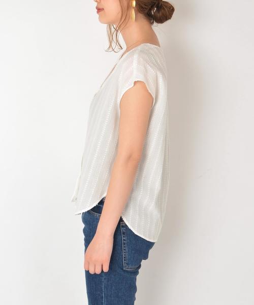 SHIPS for women（シップスフォーウィメン）の「カラードビーフレンチスリーブブラウス◇（シャツ/ブラウス・レディース・ライトブルー/ライトホワイト・ONE SIZE）」の6枚目の写真