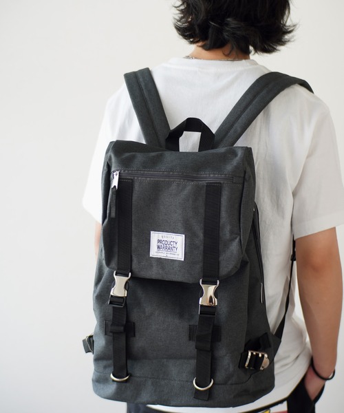PRODUCTY WARRANTY（プロダクティワランティ）の「【 PRODUCTY WARRANTY 】 プロダクティー ダブルバックル フラップ バックパック（バックパック/リュック・レディース・ブラック/グレー/ブラック×ホワイト/ホワイト系その他/ブラック系その他/グレー系その他/グリーン系その他/ブルー系その他/チャコール/ブラック系その他2/ブラック系その他3/ブルー系その他2/オリーブ/サックスブルー/レッド/ブラック系その他4/チャコールグレー/ベージュ・FREE）」の12枚目の写真