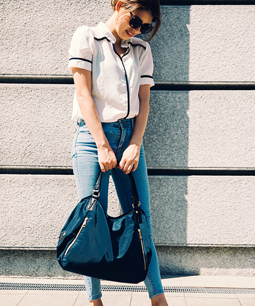 Rename（リネーム）の「Rename 軽量 ゴールドファスナー 高密度 ナイロン トートバッグ（トートバッグ・レディース・ネイビー/カーキ/ブラック/ベージュ/ブラック系その他/グレー/ライトベージュ/モカ/グレイッシュベージュ・FREE）」の19枚目の写真