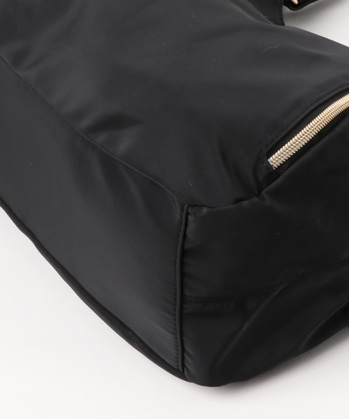 Rename（リネーム）の「Rename 軽量 ゴールドファスナー 高密度 ナイロン トートバッグ（トートバッグ・レディース・ネイビー/カーキ/ブラック/ベージュ/ブラック系その他/グレー/ライトベージュ/モカ/グレイッシュベージュ・FREE）」の11枚目の写真